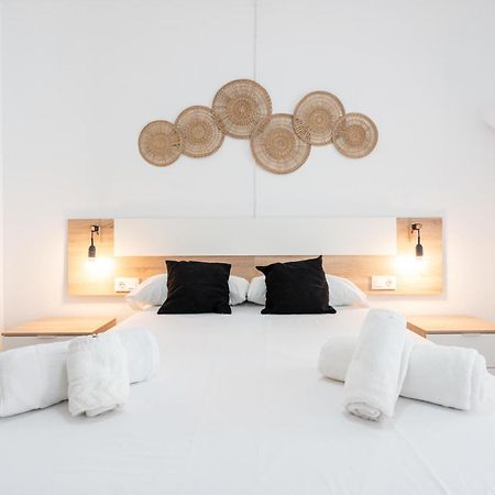 Bhost - Roca Castle Apartment Торемолинос Екстериор снимка