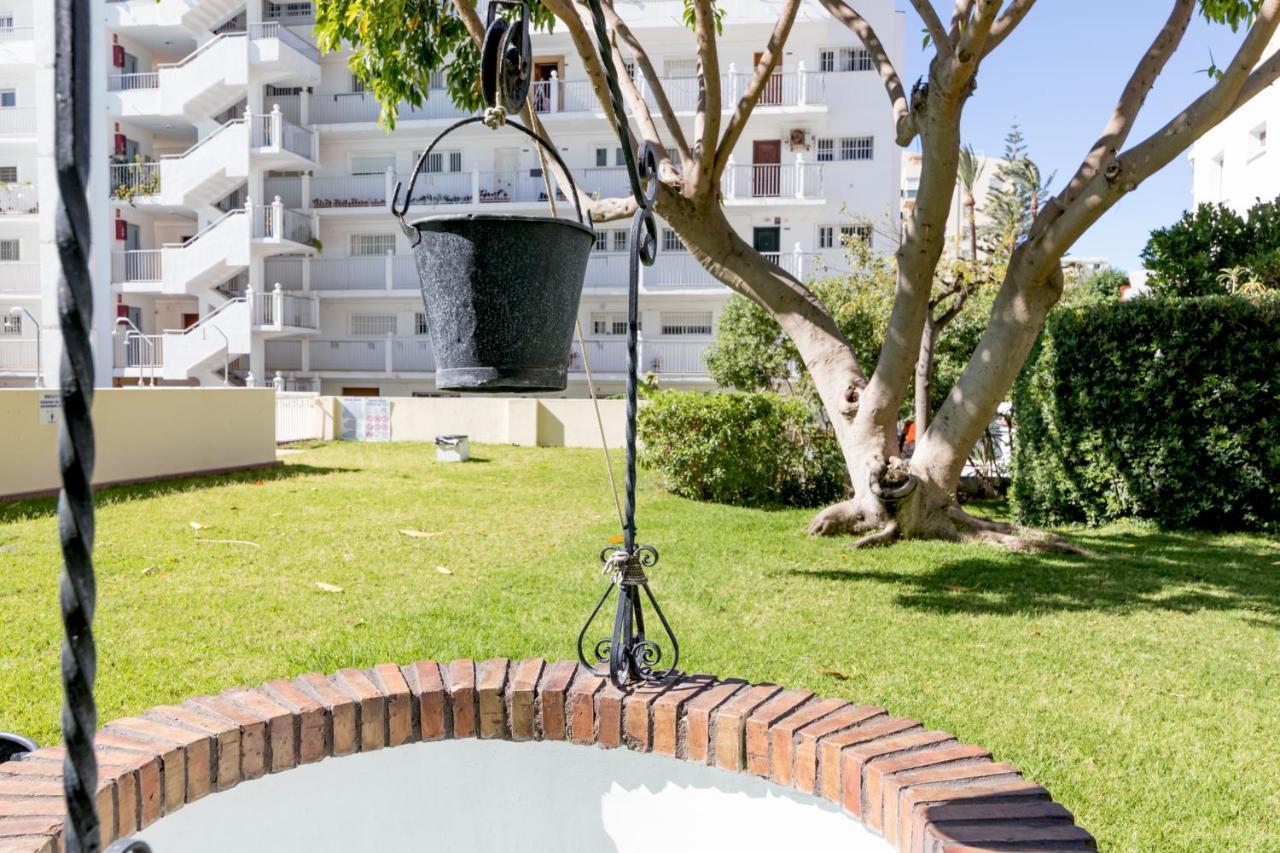 Bhost - Roca Castle Apartment Торемолинос Екстериор снимка